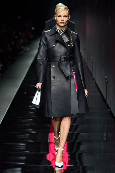 Look 69